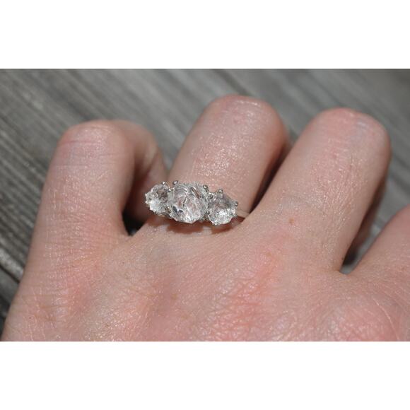 alternative raw diamond engagement rings, raw crystal size 4 5 6 7 8 8 9 10 11 - Picture 1 of 4